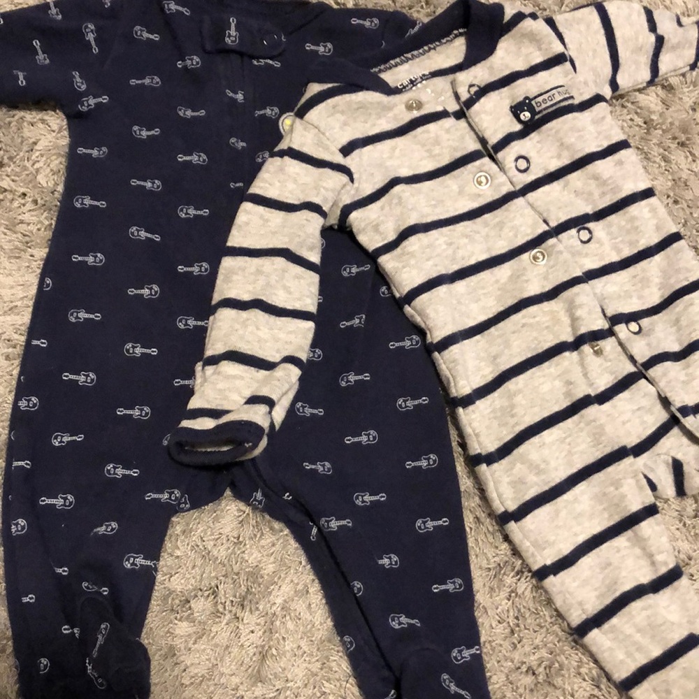 Carters Newborn onesies - almost new